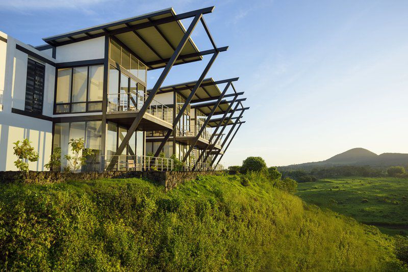 Pikaia Lodge Santa Cruz Island Exterior photo