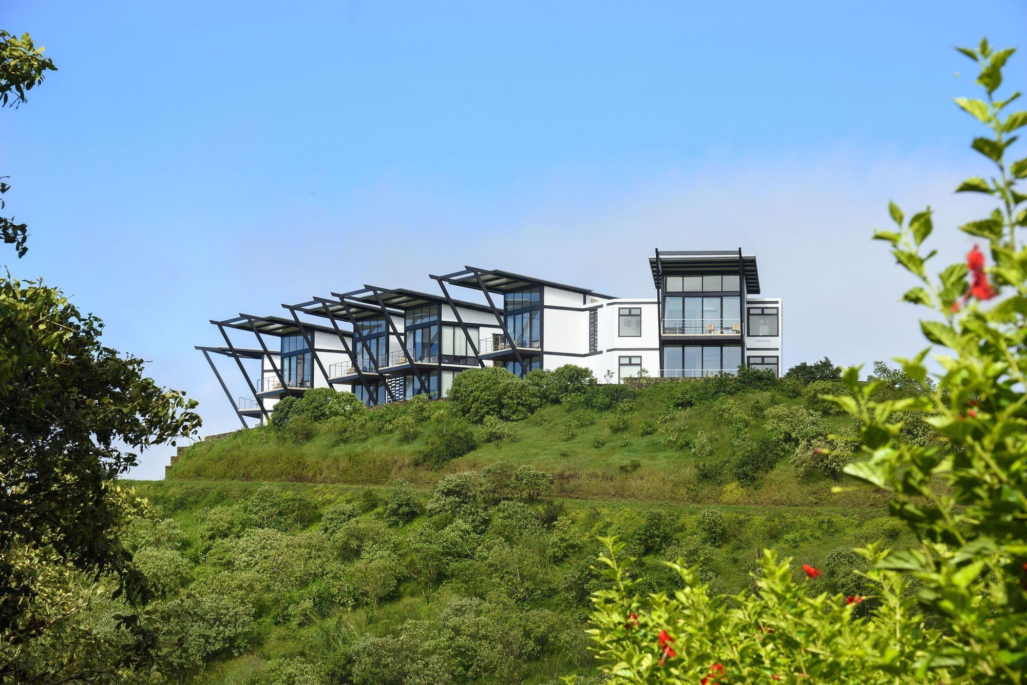 Pikaia Lodge Santa Cruz Island Exterior photo
